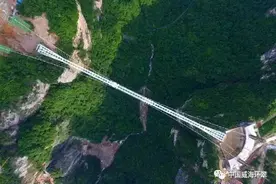 80米高空，370米栈道！5D网红玻璃桥，你敢来吗？图片