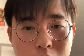 中国男高音在意大利暖心助唱火爆全网，本人回应来了图片
