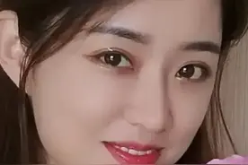 “三妮阿姨”与众不同的美女图片