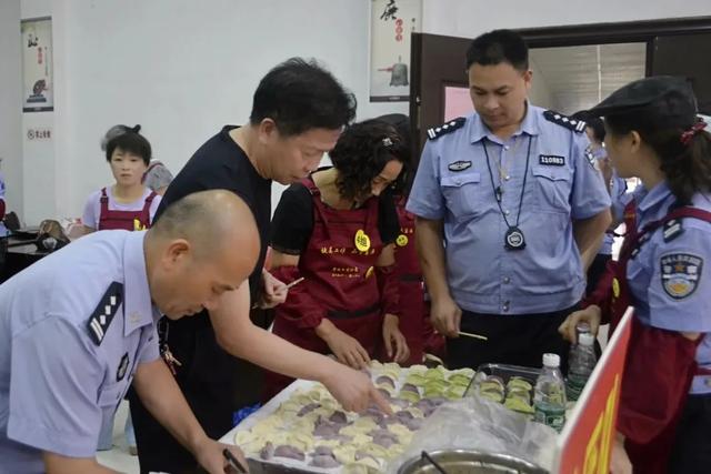 黑米烩花胶 2026年黑米花胶的做法大全