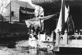 济南风光：20世纪30年代的济南趵突泉和大明湖图片