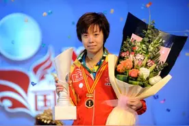 张怡宁：28岁嫁大20岁富豪，老公是袁立前男友，今儿女双全很幸福图片