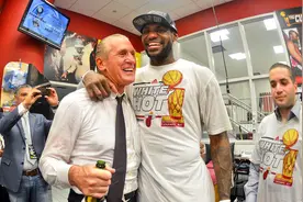 莱利回忆招募詹姆斯：我告诉他何必在克利夫兰以头撞墙图片