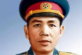 开国少将丁盛，接替许世友担任南京司令员，为何四年后被免职？图片