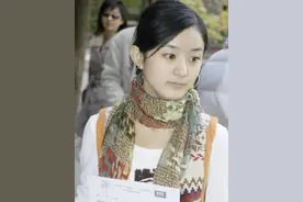 赵丽颖和陈妍希年轻时谁更美？一组照片说明一切，图六揭露真相图片