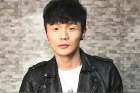 李荣浩减肥又出新高度，小眼睛瘦了还是没变大，大方给出瘦身方法图片