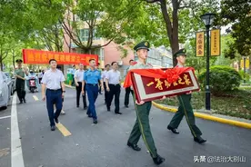 23岁女少尉，一等功！图片