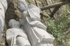 儿媳给婆婆喂奶，畸形的故事背后有显赫的家族，还有无奈的儿媳图片