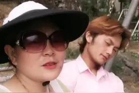 云南昆明，22岁男子迎娶52岁中年新娘引争议，那是你们不懂爱情图片