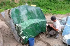 躺在碧玉上的国家，加拿大的巨型软玉开采历史与中国的渊源图片