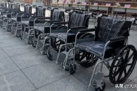 公益组织为杜尔伯特县残疾人捐赠辅助器具图片