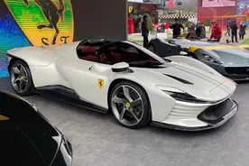 自吸的鸣唱！法拉利Daytona SP3实车曝光，售价超200万欧元图片