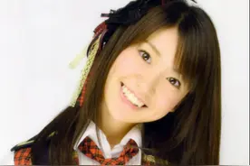 曝日本人气女星爱上大40岁建筑师，当街搂抱被偶遇，男方已婚图片