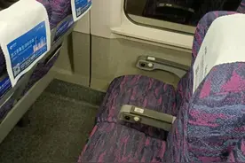 才知道原来高铁时代仍然有黄牛图片