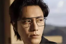 陈坤儿子陈尊佑生母的基因已经慢慢显现出来了？图片