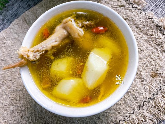 人参虫草枸杞花胶鸡汤的做法 2026年人参枸杞虫草花炖鸡吃吗