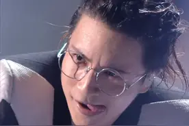 江苏卫视真心夜：薛之谦穿高跟鞋唱歌表情油腻，郎朗撞脸杜海涛图片