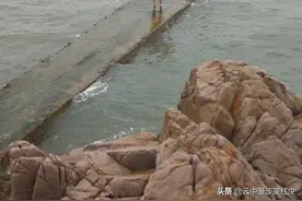 雨中，海边别样风景图片