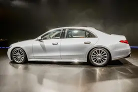 奔驰S级，升级中控大屏幕，轴距已超3米1图片