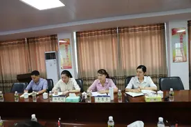 东方市委常委李慧莹同志深入八所海关及四更镇开展群团工作调研图片