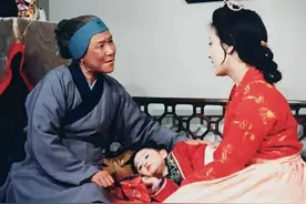 老祖宗的话：一人不进庙，二人不看井，三人不抬木，今天还要听吗图片