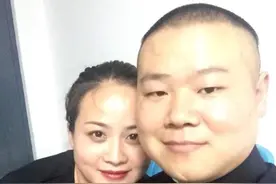 岳云鹏牵手老婆甜蜜返家，超3000万北京别墅疑首次曝光图片