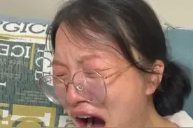 孕妈玩到1300关的游戏被老公删除，崩溃痛哭，网友：做得对图片