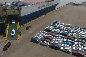 土豪花500万买宾利慕尚，港口见到车后：这车必须再便宜50万图片