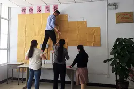 黄河交通学院图书馆为本届毕业生制作毕业墙图片