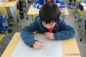 小学生“简单”名字火了，连名带姓一共2笔，老师：考试自带优势图片