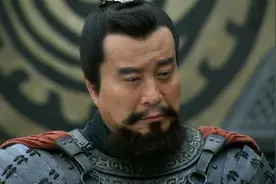 三国时期，袁术为何敢率先称帝，称帝之后为何又迅速败亡？图片