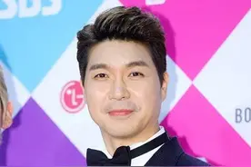 韩男星被亲哥卷跑5千万，家庭氛围窒息，51岁因母亲威胁仍未婚图片