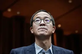 俞敏洪哭了，在朋友圈发飙！新东方，真的会凉吗？图片