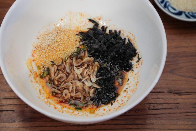 开胃小主食:酸汤水饺的做法