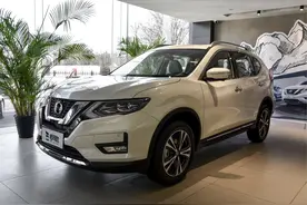 四缸四驱大排量，大空间软座椅，省油自动挡SUV，带你看日产奇骏图片