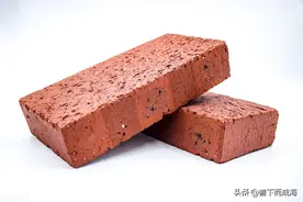 冲动是魔鬼！六旬老汉想和妻子亲热被拒，一怒之下用砖头将其拍死图片