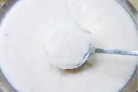 熬猪油有人用水，有人用油，50年祖传方法，又香又白还没腥味图片