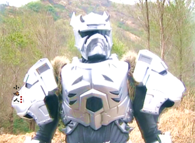 五行铠甲分别有多少件武器？炎龙和风鹰相当，唯独黑犀可同时使用