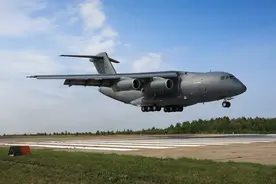 热议！中国最先进的歼-16战机，为什么挂载“火箭弹”参加比赛？图片