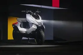 极速185km/h、快充半小时80%电量，四款高速电摩产品图片