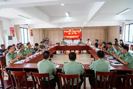 广西阳朔县 真帅！定兵会上女县长为新兵送行图片
