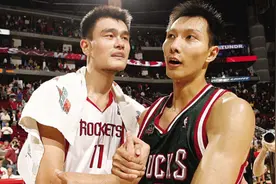 中国球员NBA巅峰一战：易建联29+10，王治郅21+6，那姚明呢？图片