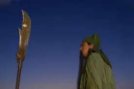 曹操：公可识此马？关羽：莫非吕布所骑赤兔马乎？图片