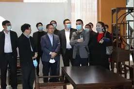 黄龙溪古镇旁这所学校有点牛，大型企业接连到校商谈校企合作图片