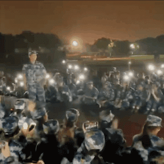 开心一刻｜一个人容易想太多，想太多容易一个人