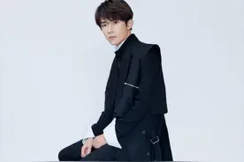 易烊千玺西装造型分享，又欲又帅，绅士又帅气图片