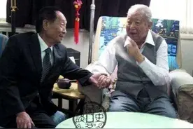 华国锋支持袁隆平研究杂交水稻，解决了中国大多数人吃饭的问题图片