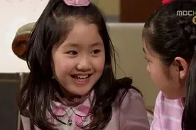 《欢乐满屋》郑海莉长大了！从讨人厌的小孩变成高颜值美少女图片