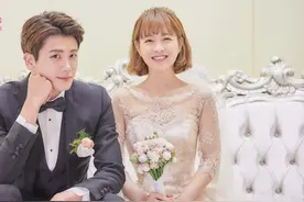 46岁男人偶遇前妻后当街痛哭：人生一大骗局，就是找到灵魂伴侣图片