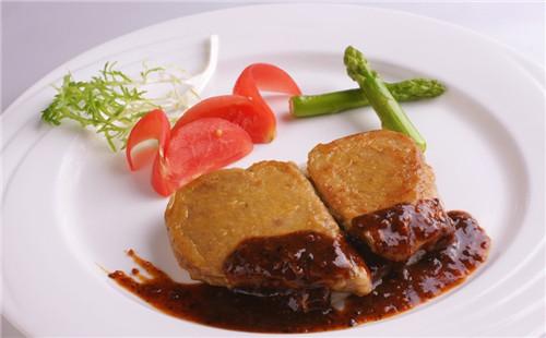 法国"鹅肝酱"制作过程,为赚钱不择手段,看完你还敢吃吗?